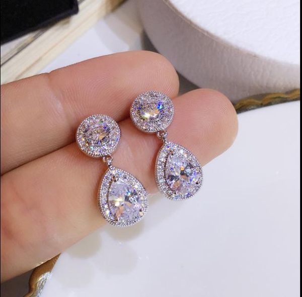 new water drop zircon short earrings for women fashion s925 silver needle anti allergy earrings with diamond
new water drop zircon short earrings for women fashion s925 silver needle anti allergy earrings with diamond