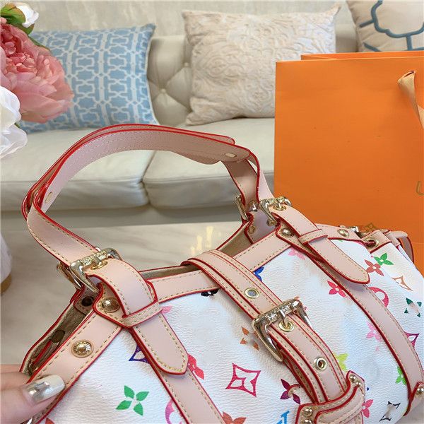 188634leather classic fashion handbag card bag zero wallet men's and women's backpacks single shoulder bag
188634leather classic fashion handbag card bag zero wallet men's and women's backpacks single shoulder bag