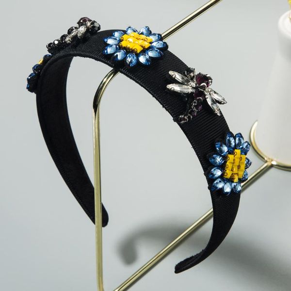 baroque style hair hoop hair band for women inlaid rhinestones headband sunflowerhigh-end outgoing fashion temperament headwear, Golden;white
baroque style hair hoop hair band for women inlaid rhinestones headband sunflowerhigh-end outgoing fashion temperament headwear, Golden;white