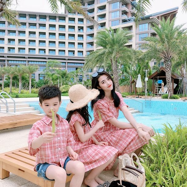 parent-child 2020 summer brothers and sisters sisters clothing a family of three seaside holiday plaid dress clothing female dress, Blue
parent-child 2020 summer brothers and sisters sisters clothing a family of three seaside holiday plaid dress clothing female dress, Blue