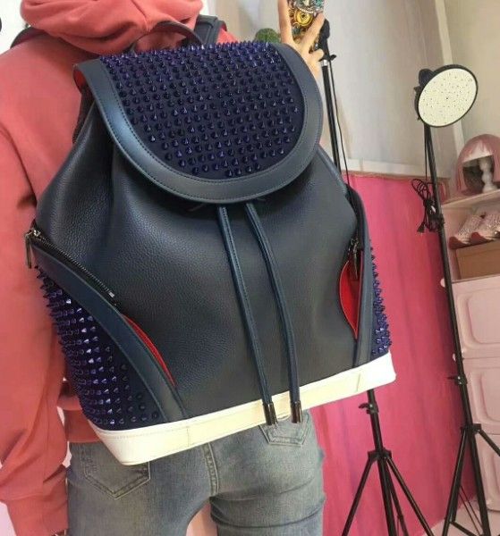 2020 мужчины женщины рюкзак натуральная кожа мешок школы fashio рюкзаки сумки дорожные сумки черный серебряный заклепки 40 см
2020 мужчины женщины рюкзак натуральная кожа мешок школы fashio рюкзаки сумки дорожные сумки черный серебряный заклепки 40 см