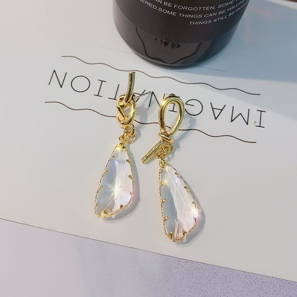 new 925 silver needle earings geometric crystal earring for women fashion gold ear jewelry 2020
new 925 silver needle earings geometric crystal earring for women fashion gold ear jewelry 2020
