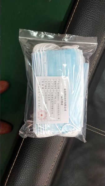 50pcs Masks 3Layers Face Masks Mouth Mask Earloop Non-Woven Fabric Disposable Mask Dust Protective In Stock
50pcs Masks 3Layers Face Masks Mouth Mask Earloop Non-Woven Fabric Disposable Mask Dust Protective In Stock