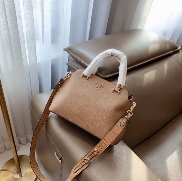 new arrival luxury designer lady handag brand women designer shoulder bag with strap fashion multicolor crossbody bag p01 zx 20030905w
new arrival luxury designer lady handag brand women designer shoulder bag with strap fashion multicolor crossbody bag p01 zx 20030905w