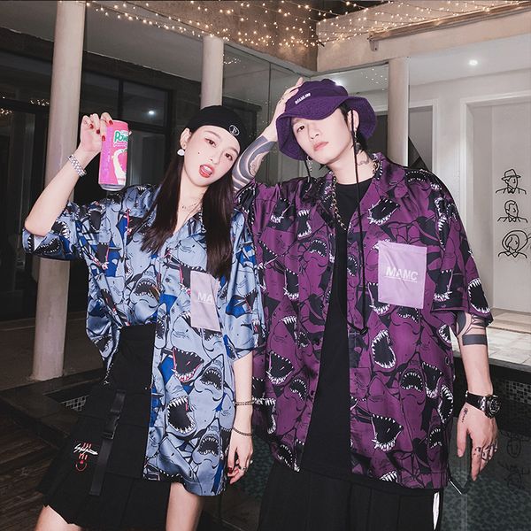 лето 2019 новый стиль shishu chao mamc с коротким рукавом с набивным рисунком акула атласная рубашка хип-хоп любитель мужской фиолетовый кра, White;black
лето 2019 новый стиль shishu chao mamc с коротким рукавом с набивным рисунком акула атласная рубашка хип-хоп любитель мужской фиолетовый кра, White;black