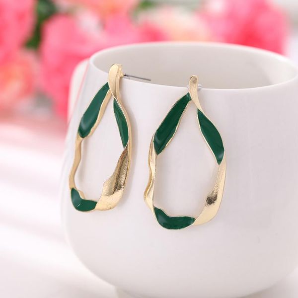2020 fashion earrings large for women earrings irregular golden color metal pendant trend fashion jewelry
2020 fashion earrings large for women earrings irregular golden color metal pendant trend fashion jewelry