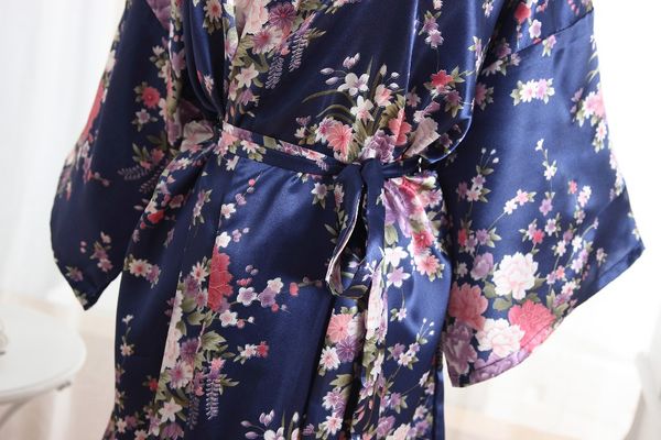flower women short satin kimono gown nightwear chinese vintage print sleepwear brides bridesmaid wedding robe dress, Black;red
flower women short satin kimono gown nightwear chinese vintage print sleepwear brides bridesmaid wedding robe dress, Black;red