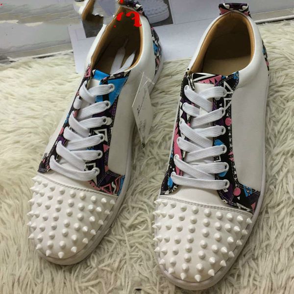 2019 new flats shoes graffiti patchwork flange couple white shoes head studded spikes casual style zapatos de pareja, Black
2019 new flats shoes graffiti patchwork flange couple white shoes head studded spikes casual style zapatos de pareja, Black