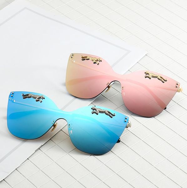 brand design for men's sunglasses and women's glasses 2020 gradient powder blue and purple lenses for men's glasses, Black
brand design for men's sunglasses and women's glasses 2020 gradient powder blue and purple lenses for men's glasses, Black