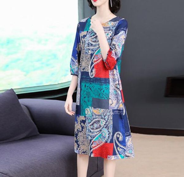 spring and summer new women's print medium length loose seven sleeve skirt, Black;gray
spring and summer new women's print medium length loose seven sleeve skirt, Black;gray