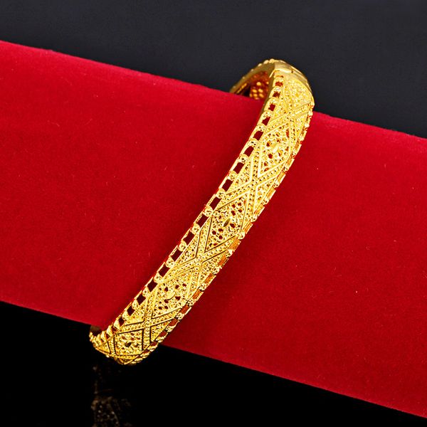 brass openwork bracelet for women exquisite brass female bracelet fashion women jewelry pendant fashion gift wholesale jewelry, Black
brass openwork bracelet for women exquisite brass female bracelet fashion women jewelry pendant fashion gift wholesale jewelry, Black