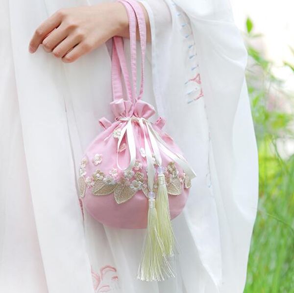 hanfu crossbody small handbag accessories women's matching bag with ancient clothes original one shoulder vintage cotton
hanfu crossbody small handbag accessories women's matching bag with ancient clothes original one shoulder vintage cotton