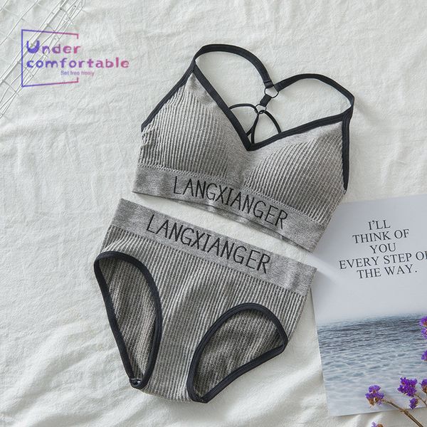 2019 landing umbrella style beauty back wireless women's bra set letter printed thread lady's intimates bra, Red;black
2019 landing umbrella style beauty back wireless women's bra set letter printed thread lady's intimates bra, Red;black
