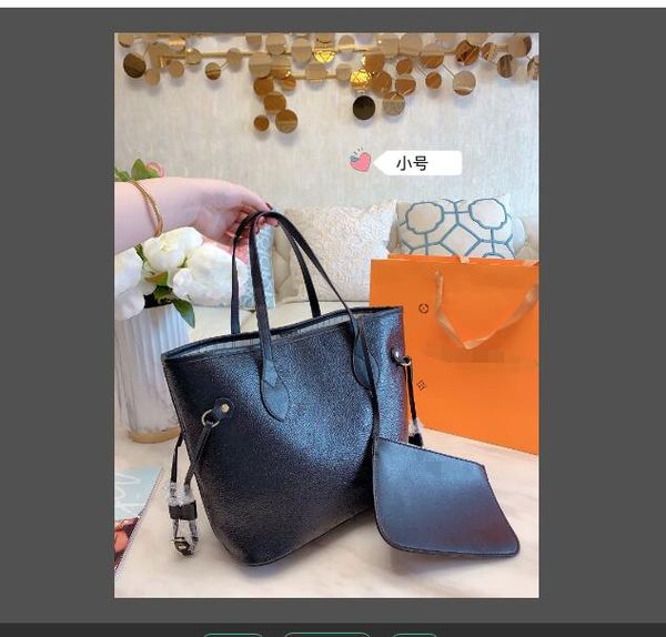 the perforated hollow-out design style of handbag series is unique, match zero purse very practical joker style inside one shoulder slung bo 
the perforated hollow-out design style of handbag series is unique, match zero purse very practical joker style inside one shoulder slung bo