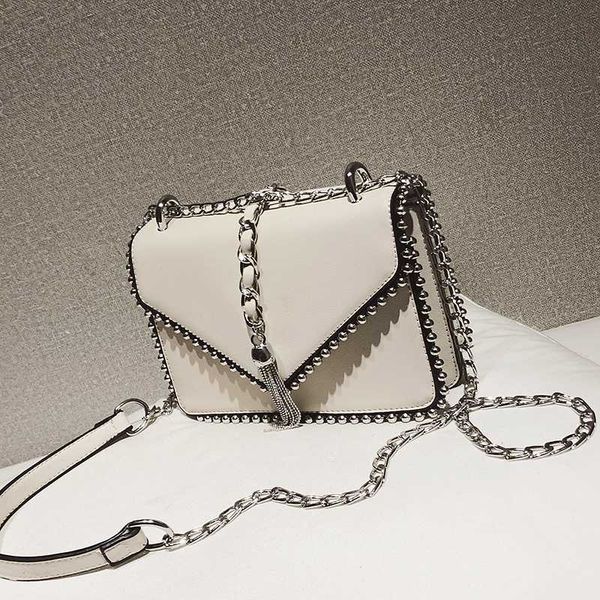 2020 crossbody bags for women leather handbags handbags women bags rivet chain tassel messenger bag sac a main
2020 crossbody bags for women leather handbags handbags women bags rivet chain tassel messenger bag sac a main