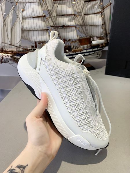 men's and women's fashion casual sneakers, fashion designers, couples' comfortable wild belt boxad
men's and women's fashion casual sneakers, fashion designers, couples' comfortable wild belt boxad