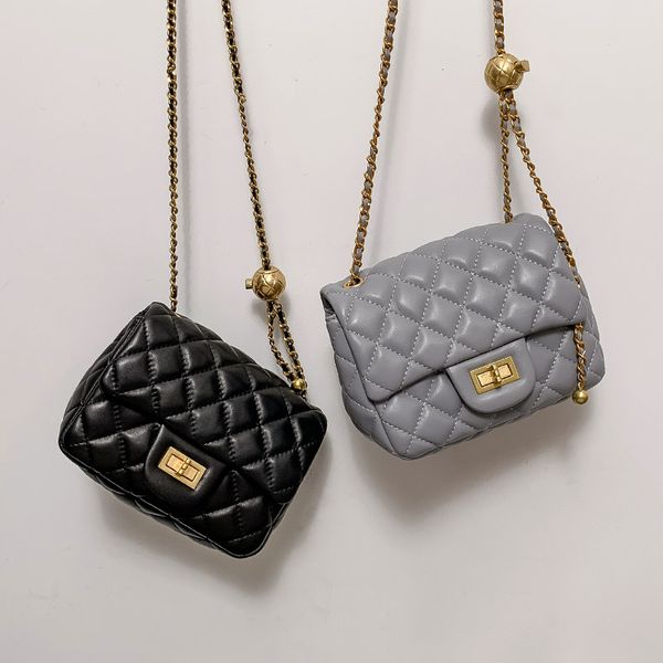 luxury fashion woman shoulder bag genuine leather classical flap bag simple female chains women
luxury fashion woman shoulder bag genuine leather classical flap bag simple female chains women