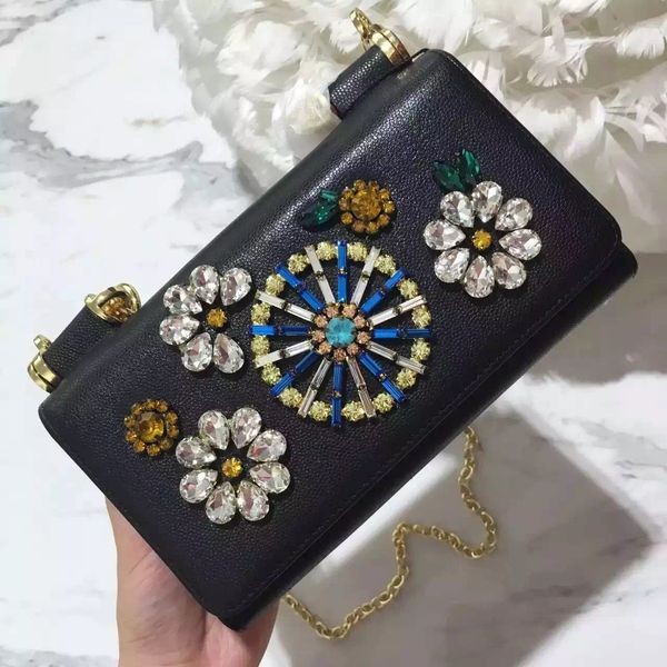 d high class handmade inlay crystal shinning unique many card holders inside super good quality g leather crossing bag hand bag evening bag
d high class handmade inlay crystal shinning unique many card holders inside super good quality g leather crossing bag hand bag evening bag