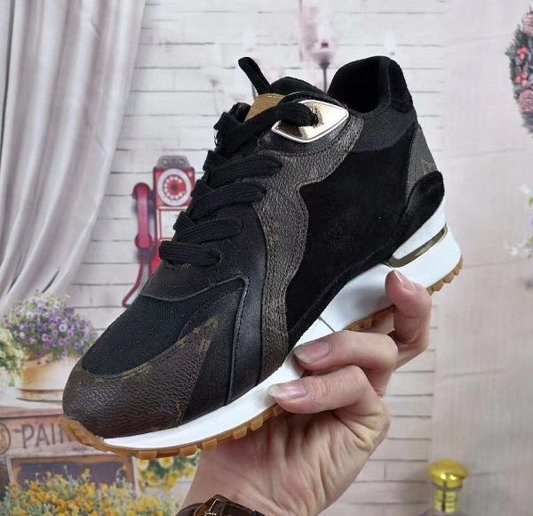 new sneaker real leather luxury women shoes flat platform triple chaussures mans trainers triple shoe espadrilles air bag06 041, Black
new sneaker real leather luxury women shoes flat platform triple chaussures mans trainers triple shoe espadrilles air bag06 041, Black