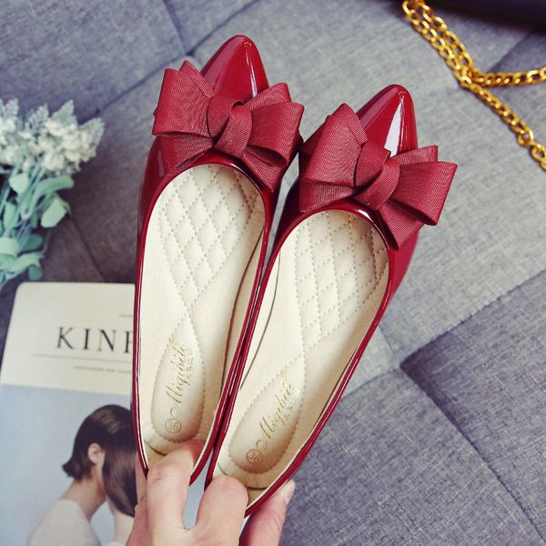 2020 new fashion leather flat shoes pointed toe with low woman loafers spring casual plus size shoes women ballets flats, Black
2020 new fashion leather flat shoes pointed toe with low woman loafers spring casual plus size shoes women ballets flats, Black