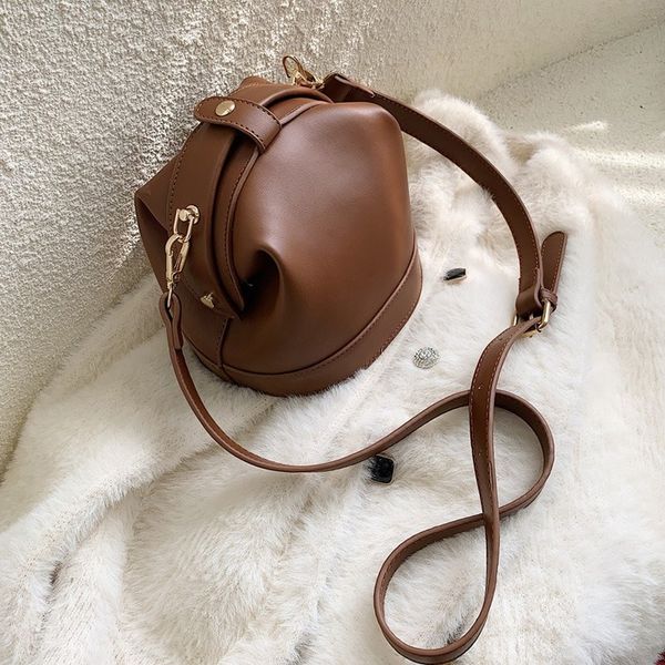 vintage doctor women crossbody bags designer casual shoulder bag luxury pu leather messenger bag female big purses buckets bags
vintage doctor women crossbody bags designer casual shoulder bag luxury pu leather messenger bag female big purses buckets bags