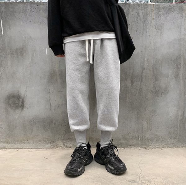 sweatpants men's fashion solid color drawstring casual joggers pants men streetwear wild loose hip hop trousers mens track pants, Black
sweatpants men's fashion solid color drawstring casual joggers pants men streetwear wild loose hip hop trousers mens track pants, Black