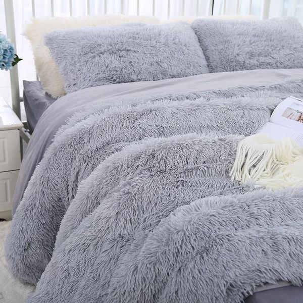 3pcs/set luxurious plush faux fur bedding sets velvet winter duvet cover with pillowcase twin size solid color
3pcs/set luxurious plush faux fur bedding sets velvet winter duvet cover with pillowcase twin size solid color