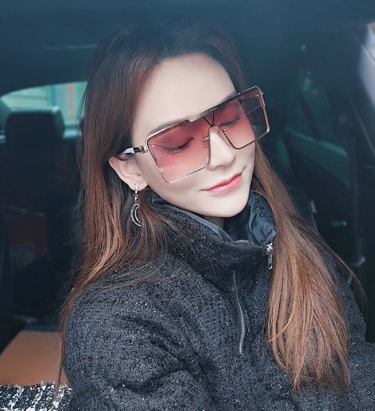 luxury millionaire sunglasses for women full frame vintage designer 1165 1.1 sunglasses for women shiny gold logo sell
luxury millionaire sunglasses for women full frame vintage designer 1165 1.1 sunglasses for women shiny gold logo sell