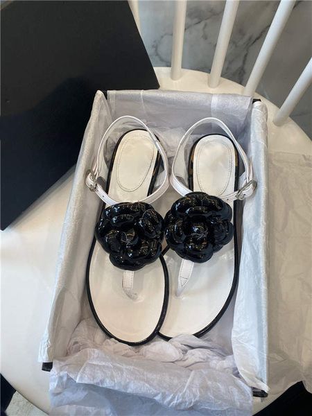 2020 new popular classic fashion leather sheepskin sandals girl camellia low heel sandals women 6-color slippers 34-42 d05, Black
2020 new popular classic fashion leather sheepskin sandals girl camellia low heel sandals women 6-color slippers 34-42 d05, Black