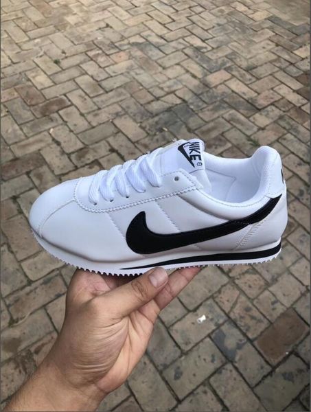 a7 2020 new brands casual shoes men and women cortez shoes leisure shells shoes leather fashion outdoor sneakers size 36-45, Black
a7 2020 new brands casual shoes men and women cortez shoes leisure shells shoes leather fashion outdoor sneakers size 36-45, Black