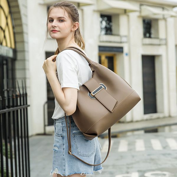 bags woman 2020 new mother and child bag europe and america single shoulder portable slung three-piece women bag
bags woman 2020 new mother and child bag europe and america single shoulder portable slung three-piece women bag