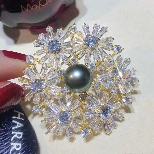 high-grade corsage suit pin korea luxury zircon snowflakes brooch female joker coat accessories, Gray
high-grade corsage suit pin korea luxury zircon snowflakes brooch female joker coat accessories, Gray