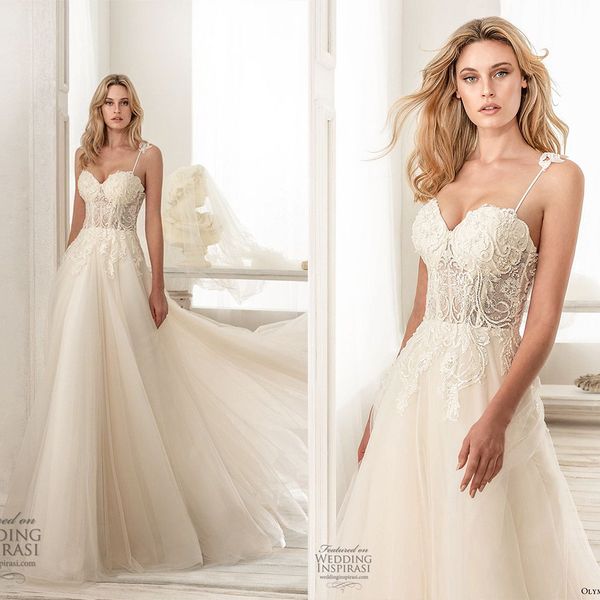 a line bohemian dresses spaghetti sleeveless tulle lace applique ruched wedding gowns sweep train robe de mariée, White
a line bohemian dresses spaghetti sleeveless tulle lace applique ruched wedding gowns sweep train robe de mariée, White