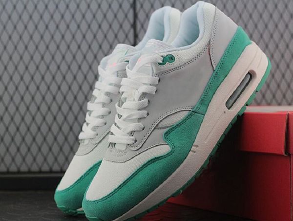 climbing shoes 1 watermelon summit white kinetic green sunset pulse designer brand 87s mesh breathable running shoes fashion sneakers
climbing shoes 1 watermelon summit white kinetic green sunset pulse designer brand 87s mesh breathable running shoes fashion sneakers