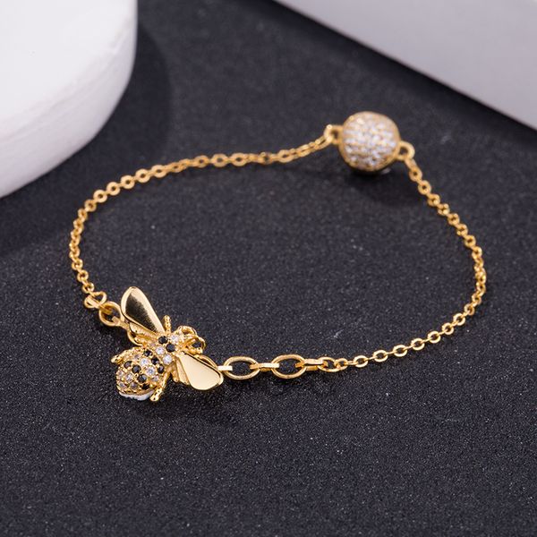 2018 new 925 sterling silver bee bracelets bee honeycomb simple fashion design romantic bracelets for women charms jewelry gift, Golden;silver
2018 new 925 sterling silver bee bracelets bee honeycomb simple fashion design romantic bracelets for women charms jewelry gift, Golden;silver