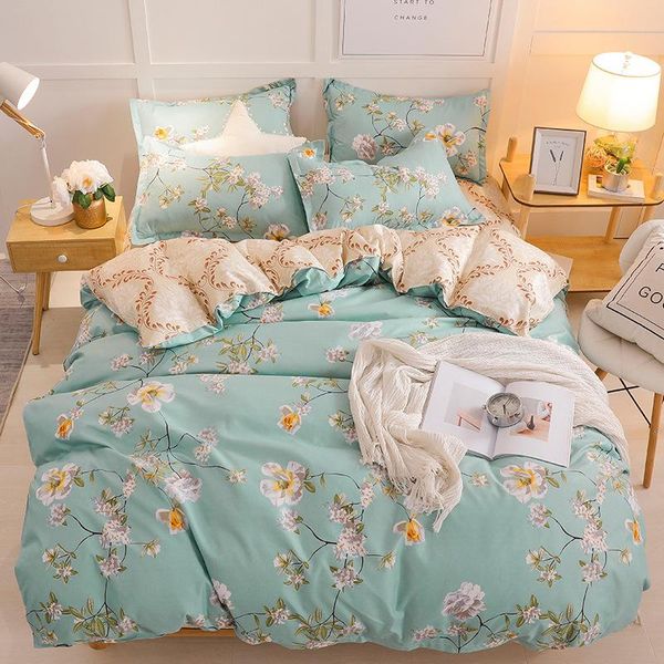 king size luxury bedding sets cartoon bedding set bed linings duvet cover bed sheet pillowcases cover set 4pcs/set
king size luxury bedding sets cartoon bedding set bed linings duvet cover bed sheet pillowcases cover set 4pcs/set