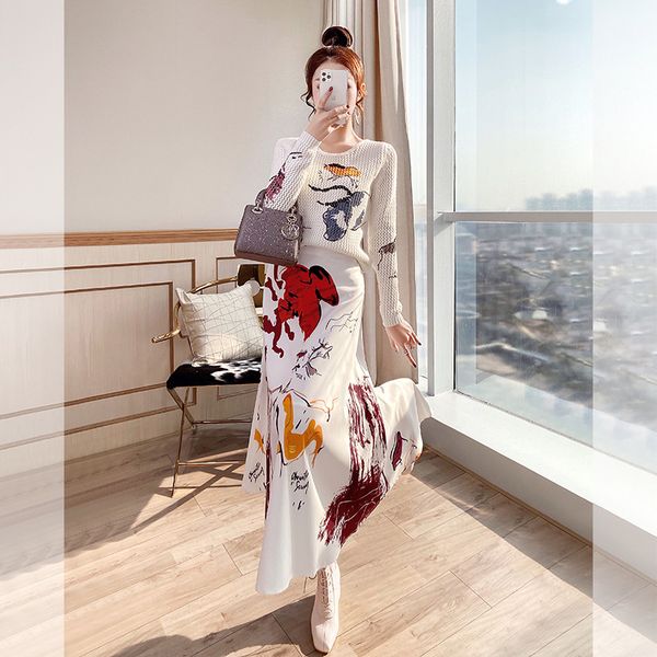 two piece forest sweater set, autumn and winter 2020 new women's fashion knitting wool soft wind skirt set, White
two piece forest sweater set, autumn and winter 2020 new women's fashion knitting wool soft wind skirt set, White
