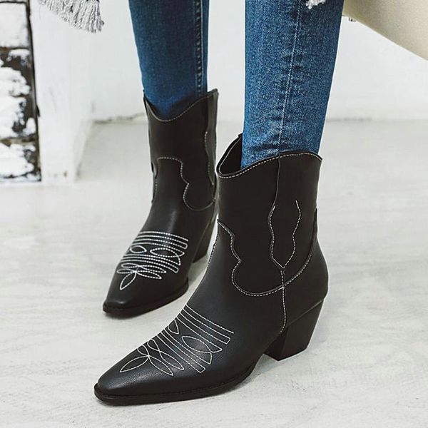 black white snake print casual western cowboy boots for women thick mid-heel ankle boots 2019 winter pointed toe booties
black white snake print casual western cowboy boots for women thick mid-heel ankle boots 2019 winter pointed toe booties