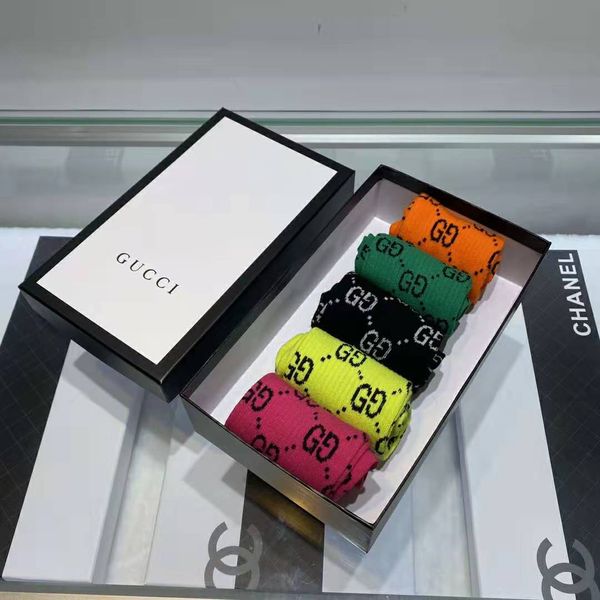 classic tube socks, a box of 5 pairs, men and women with the same paragraph, the influx of people must be super wild, Black
classic tube socks, a box of 5 pairs, men and women with the same paragraph, the influx of people must be super wild, Black