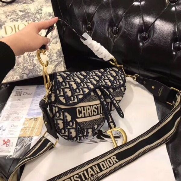 2020High качество мода Женская кожа Handbag188 Louis Vuitton LV сумки на ремне стеганые цепи тотализаторы сумка кошелек кошелек
2020High качество мода Женская кожа Handbag188 Louis Vuitton LV сумки на ремне стеганые цепи тотализаторы сумка кошелек кошелек