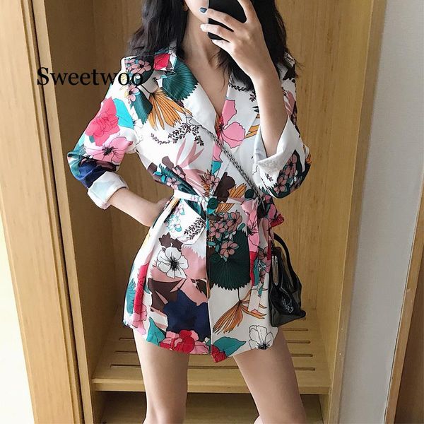 2020 new autumn winter selling women's fashion netred casual ladies work wear nice jacket, White;black
2020 new autumn winter selling women's fashion netred casual ladies work wear nice jacket, White;black