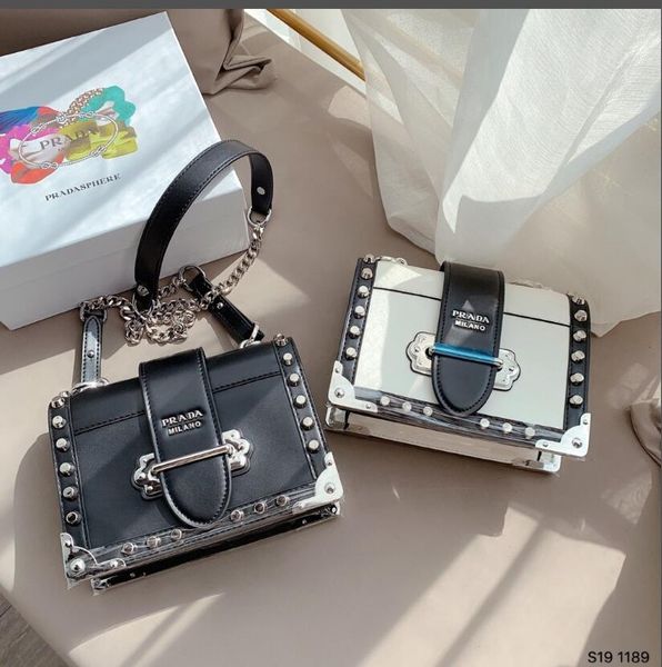 fashion women's bag 2020 new ladies punk style rivet messenger bag fashion wild women's backpack
fashion women's bag 2020 new ladies punk style rivet messenger bag fashion wild women's backpack