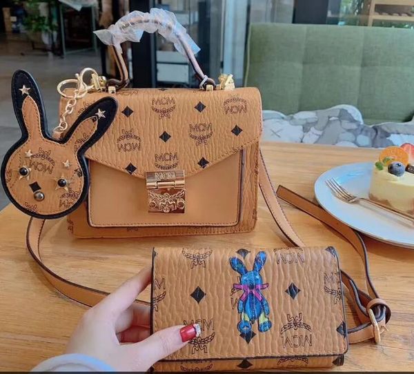 men's bags high-quality traveling bags for men and women, handbags, shoulder bags, wallets, cards, fashion bags, retro bags50bag
men's bags high-quality traveling bags for men and women, handbags, shoulder bags, wallets, cards, fashion bags, retro bags50bag
