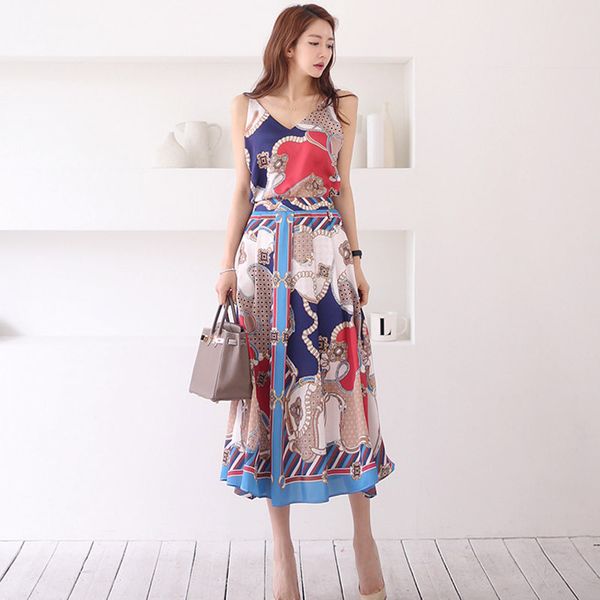 casual women summer two pieces set elegant chain print sleeveless tank and a line midi skirt suits for party beach 2 pcs set, White
casual women summer two pieces set elegant chain print sleeveless tank and a line midi skirt suits for party beach 2 pcs set, White