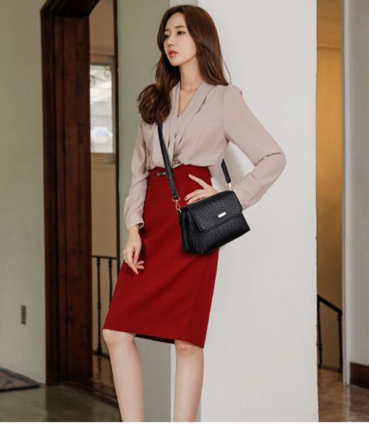 2019 women fashion bag with women simple cross-body chain bag small square bag on one shoulder
2019 women fashion bag with women simple cross-body chain bag small square bag on one shoulder