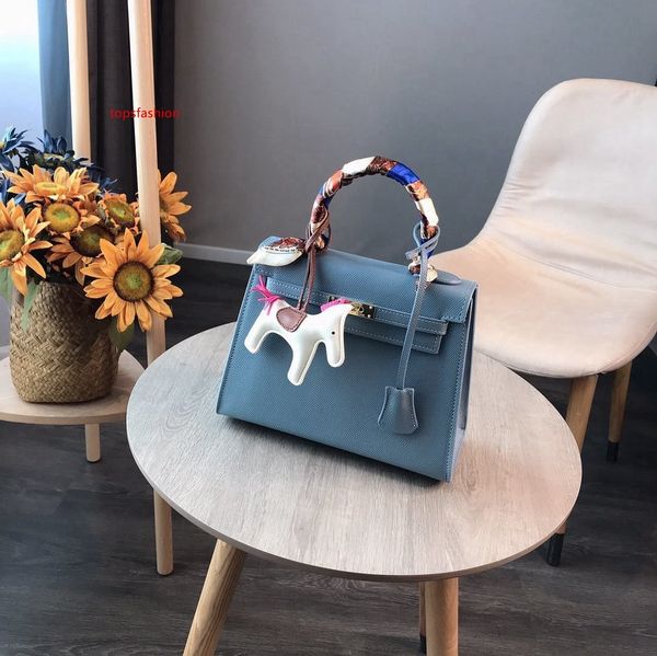 new leather women's fashion messenger shoulder bags crossbody handbags messenger quality guarantee - 1521
new leather women's fashion messenger shoulder bags crossbody handbags messenger quality guarantee - 1521