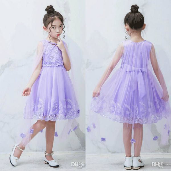 2020 flower girls dresses sheer neck tiered skirt ballgown first communion gowns little girl floor length lace up back kids formal wear, White;blue
2020 flower girls dresses sheer neck tiered skirt ballgown first communion gowns little girl floor length lace up back kids formal wear, White;blue