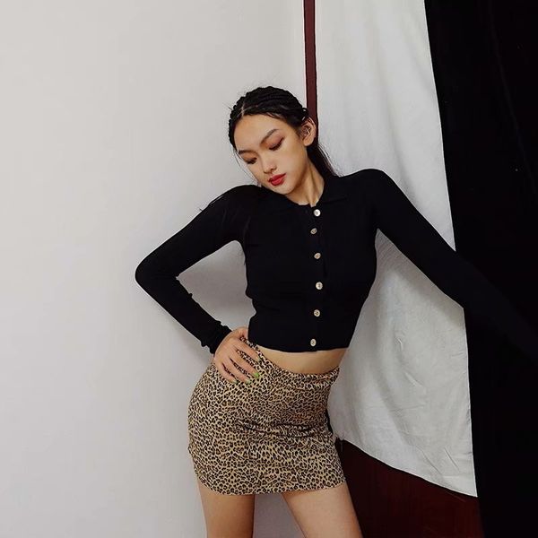 2019 winter new knit lapel solid color base sweater women, slim slimming umbilical single-breasted long-sleeved sweater, White
2019 winter new knit lapel solid color base sweater women, slim slimming umbilical single-breasted long-sleeved sweater, White