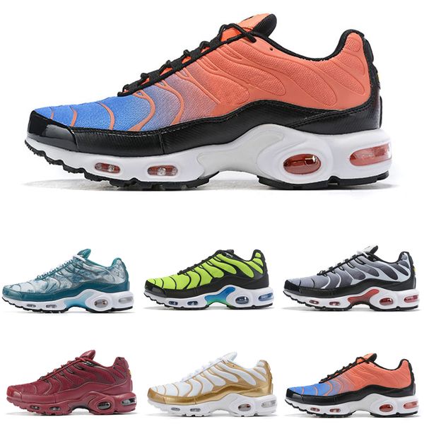2019 fashion men's outdoor shoes, stamped breathable sneakers, black white outdoor sports shoes size 36-46
2019 fashion men's outdoor shoes, stamped breathable sneakers, black white outdoor sports shoes size 36-46