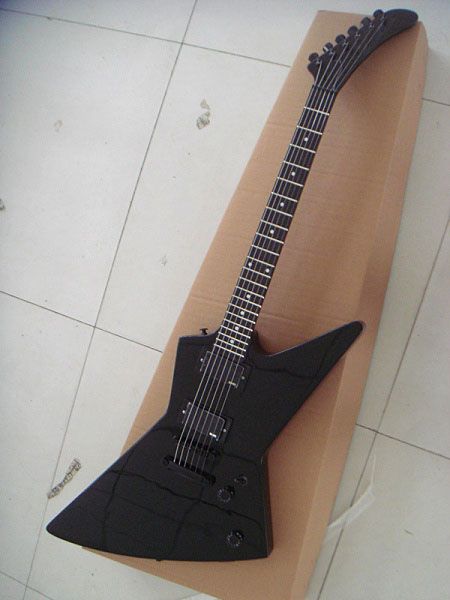 wholesale custom new black 6 strings electric guitar glossy explo guitar rosewood fringerboard 20190123
wholesale custom new black 6 strings electric guitar glossy explo guitar rosewood fringerboard 20190123